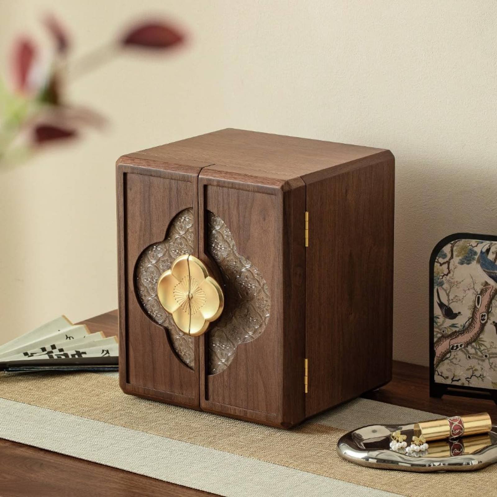 Wooden Jewelry Box New Chinese - огляд і ціна Jewelry & Watches Bench